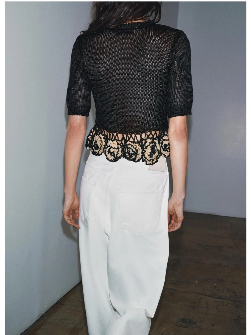 Zara round neck